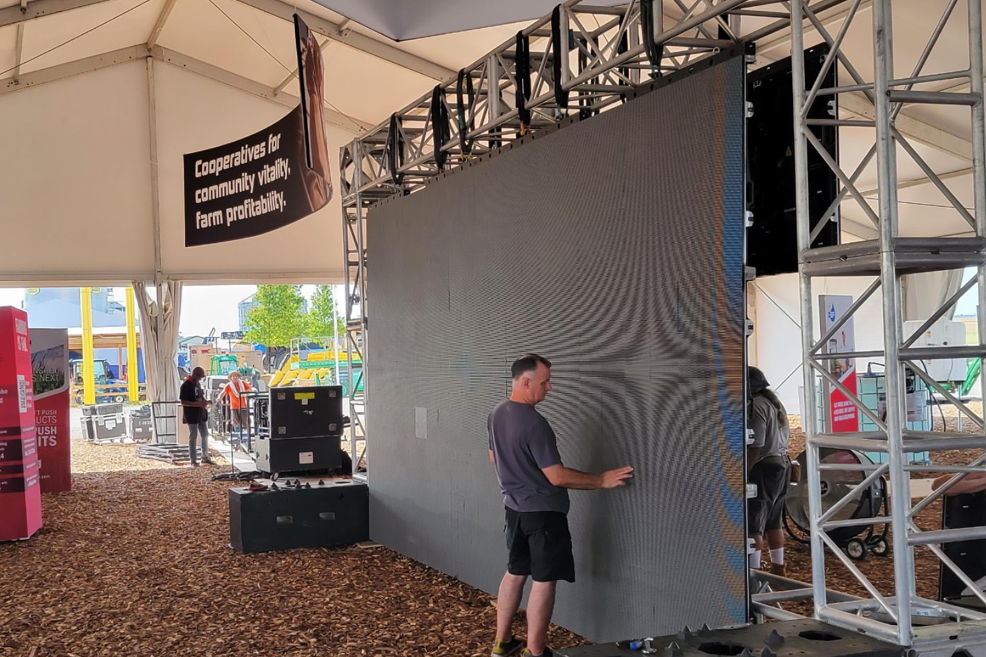 Projection Screen Setup