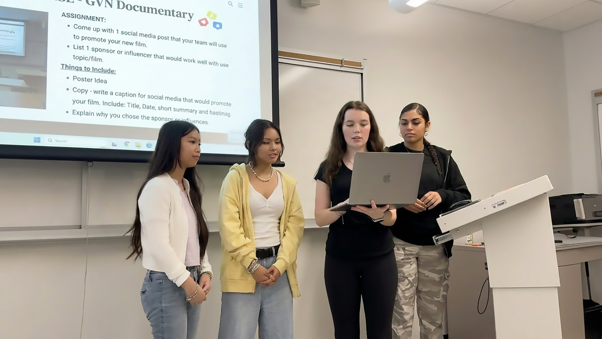 Creating Opportunities for Girls Voices Now Through Technology - SmartSource Creating Opportunities for Girls Voices Now Through Technology - SmartSource
