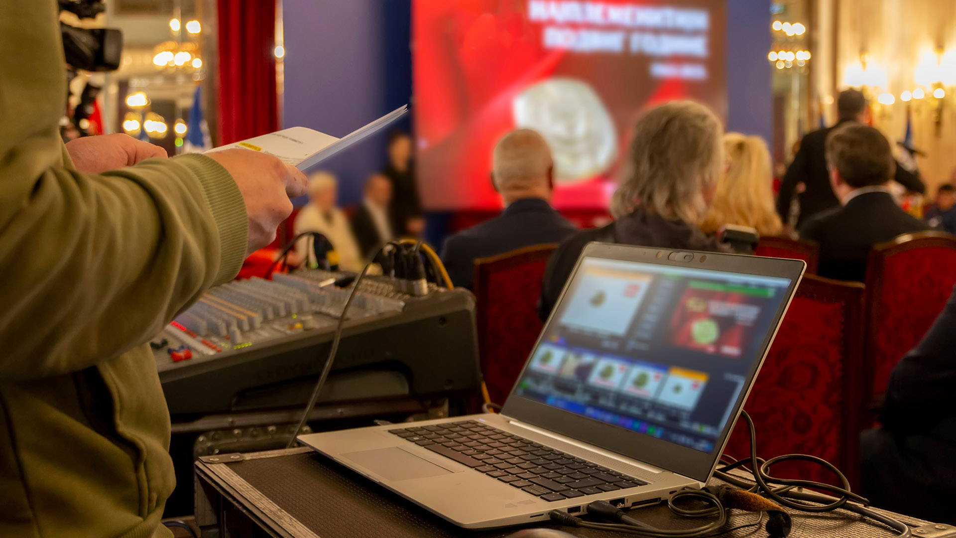 Advantages to Renting Your Laptops for Your Event Advantages to Renting Your Laptops for Your Event